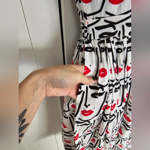 EUC Rare Bernie Dexter Joni Dress in Faces Art Print - Picture 6 of 10